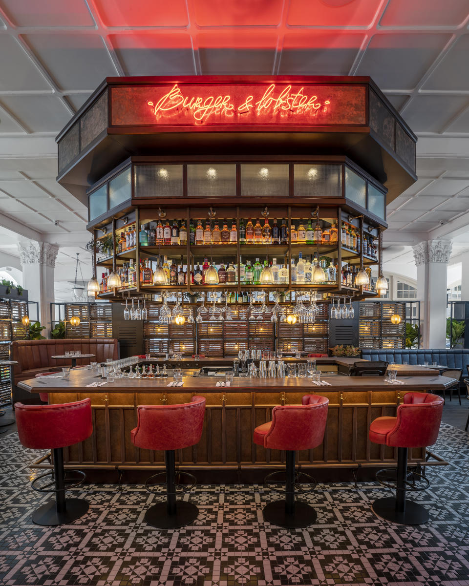 Burger & Lobster at The Raffles Hotel Singapore. (PHOTO: Burger & Lobster)