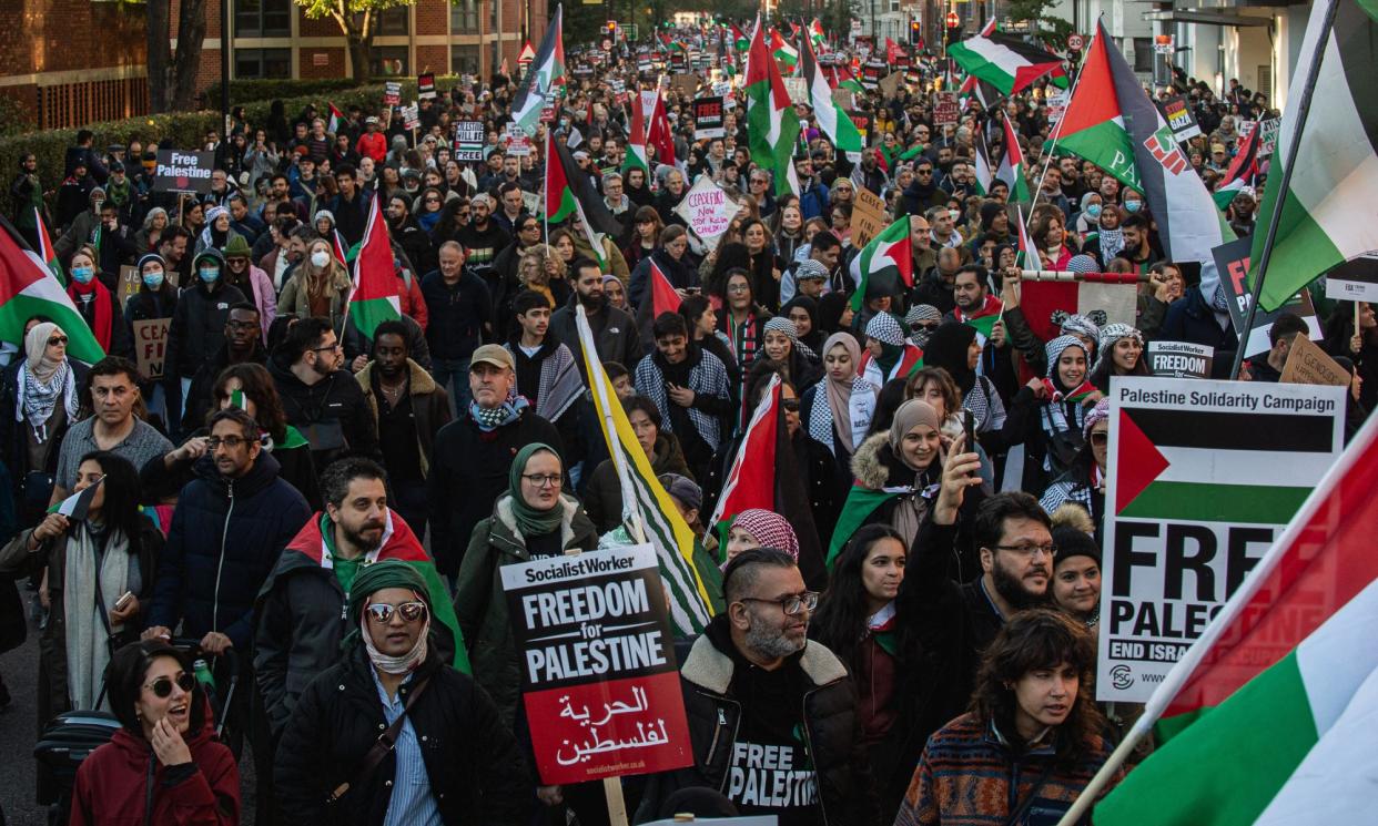 <span>A pro-Palestinian march in London in November. The motion reaffirmed the NEU’s support for the Palestine Solidarity Campaign and Stop the War coalition.</span><span>Photograph: Guy Smallman/Getty Images</span>