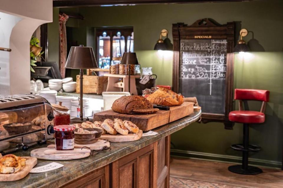 The mega fabulous breakfast spread at the Double Red Duke (Double Red Duke)