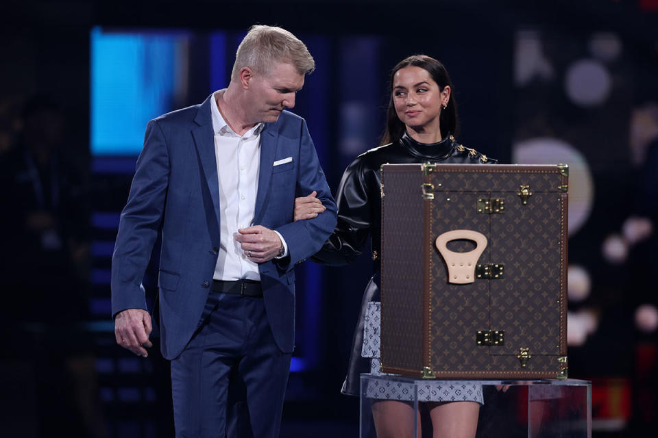 Ana de Armas and Jim Courier 