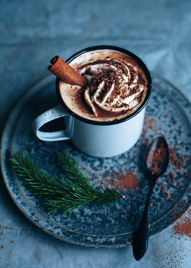 Orange liqueur-based white hot chocolate