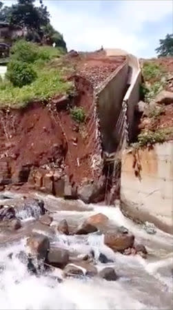 Damage and gushing water is seen in the town of Foulah, following Monday's mudslide on the outskirts of Freetown, Sierra Leone, in this still image obtained from a social media video taken August 15, 2017. Kelvin Kamara and Fuhard Sesay / Social Media Website via REUTERS. THIS IMAGE HAS BEEN SUPPLIED BY A THIRD PARTY. NO RESALES. NO ARCHIVES. MANDATORY CREDIT.