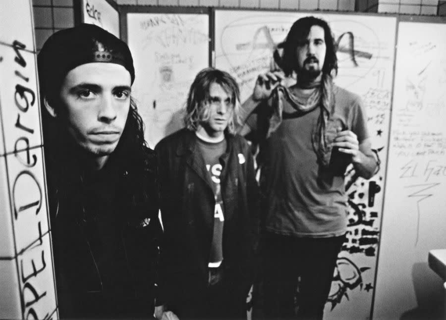 American rock group Nirvana, backstage in Frankfurt, Germany, 12th November 1991. Left to right: drummer Dave Grohl, singer and guitarist Kurt Cobain (1967 – 1994) and bassist Krist Novoselic. (Photo by Paul Bergen/Redferns/Getty Images)