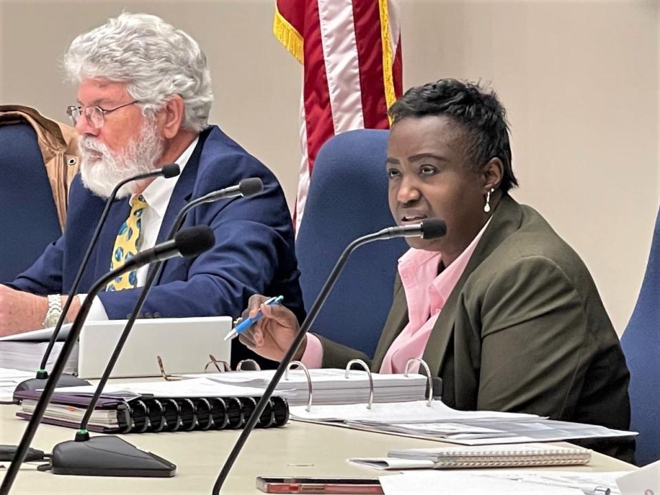 Angela Geter, right, was among three members of the Spartanburg County Board of Zoning Appeals in the minority of a 5-3 decision Tuesday that the planning staff erred in citing the Adam Washington Ballenger Sons of Confederate Veterans Camp #68 for a flagpole violation. Geter sided with the county's staff. At left is Jack Gowan, chairman of the Board of Zoning Appeals.