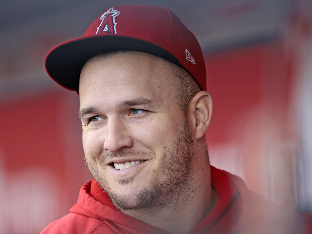 Mike Trout's uncle sells Little League baseball signed by All-Star