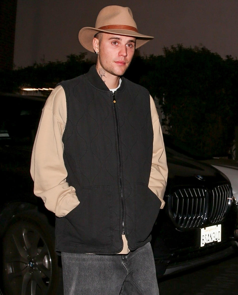 <p>In Beverly Hills, Justin Bieber makes his way to Il Pastaio for dinner on Jan. 20.</p>