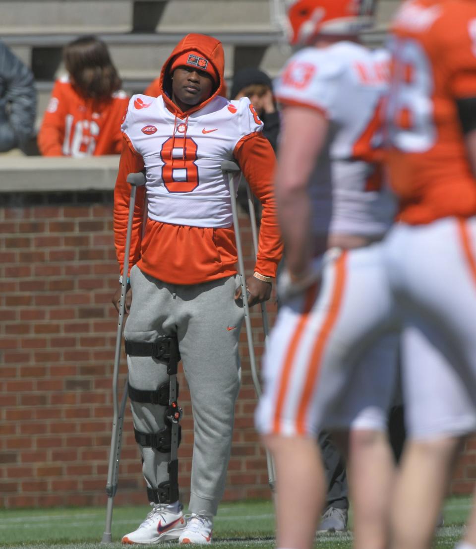 White squad wide receiver Adam Randall (8) during the fourth quarter of the 2022 Orange vs White Spring Game at Memorial Stadium in Clemson, South Carolina Apr 9, 2022; Clemson, South Carolina, USA;  at Memorial Stadium. 