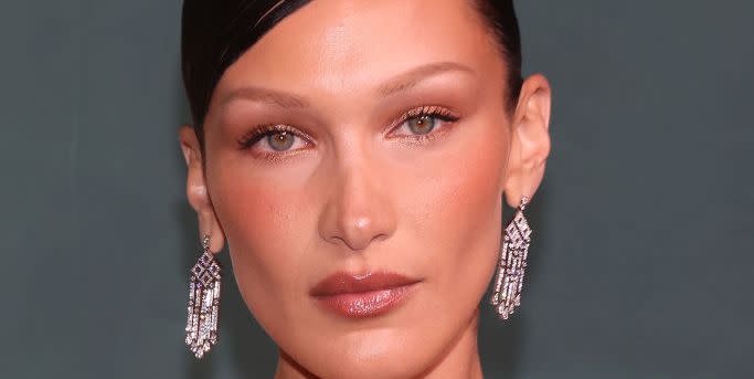 bella hadid glass hair trend