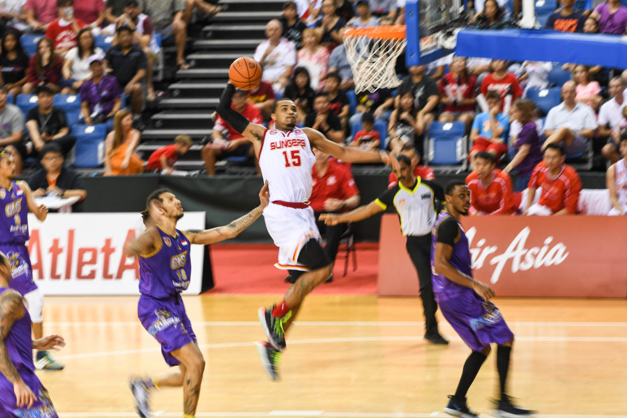 The Singapore Slingers' Xavier Alexander dunking the ball during their Game Two clash against the CSL Knights Indonesia in the Asean Basketball League Finals. (PHOTO: Stefanus Ian/Yahoo News Singapore)