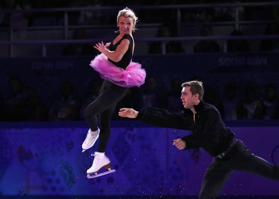 Canada's Kirsten Moore-Towers and Dylan Moscovitch perform during the Figure Skating Gala Exhibition at the 2014 Sochi Winter Olympics February 22, 2014. REUTERS/Lucy Nicholson (RUSSIA - Tags: SPORT FIGURE SKATING OLYMPICS)