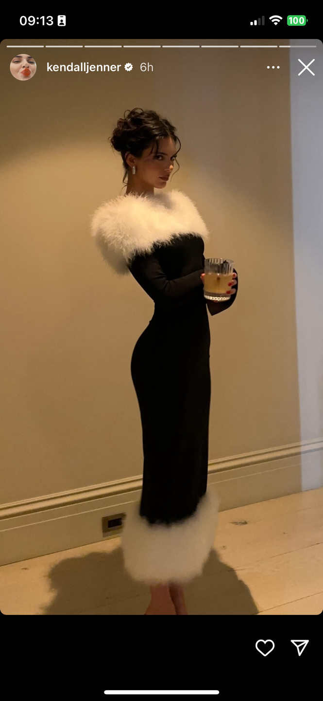 kendall jenner at the 2023 christmas eve party