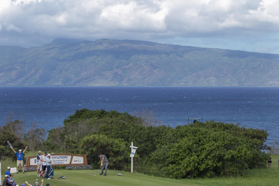 Kevin Streelman tees off on the 10th tee box during the second round of the Tournament of Champions golf tournament, Saturday, Jan. 4, 2014, in Kapalua, Hawaii. (AP Photo/Marco Garcia)