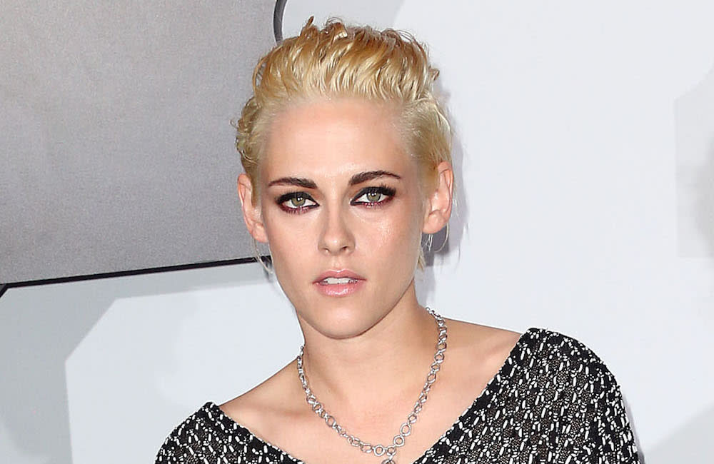 Kristen Stewart forgets her pants, still looks amazing