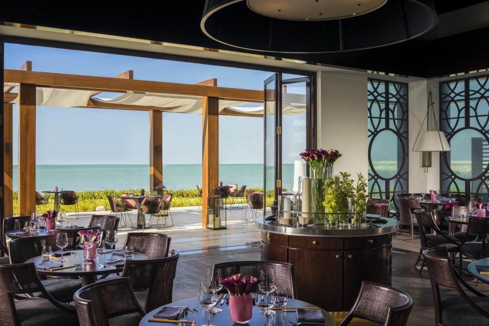 The dining room comes with ocean viewsFour Seasons