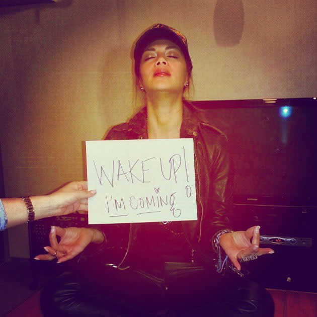 Celebrity Twitpics: Nicole Scherzinger announced her return to music this week via a series of Twitpics showing her holding pieces of card with the details of the title of her new single and where she’d be doing promotional tours. She ended the messages with this photo.