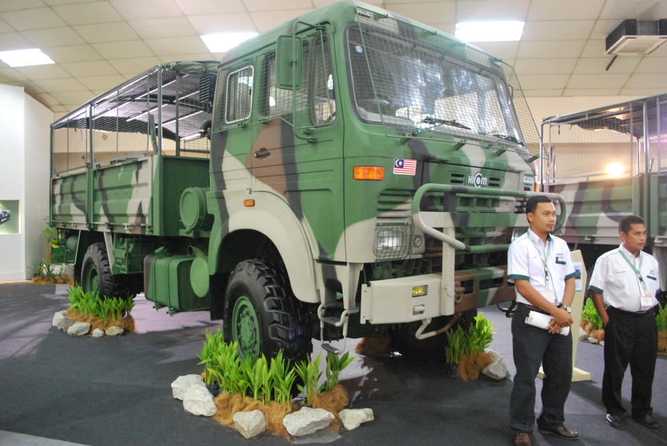 <b>High Mobility Truck 5 Ton 4X4</b> A prototype vehicle designed to take over from Hicom's Handalan II truck, this dainty little munchkin is touted to be more powerful, more stable on all terrains and more able to handle all extremes of weather. In short, it's big and it's strong . Just pray it's friendly.