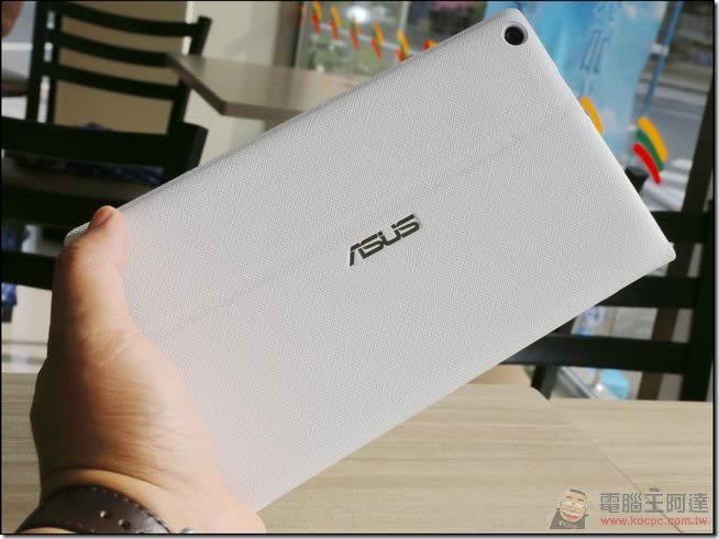 ASUS ZenPad 8.0Z380KL追劇神器開箱評測 搭配充電背蓋、音響皮套更好玩的八吋平板電腦