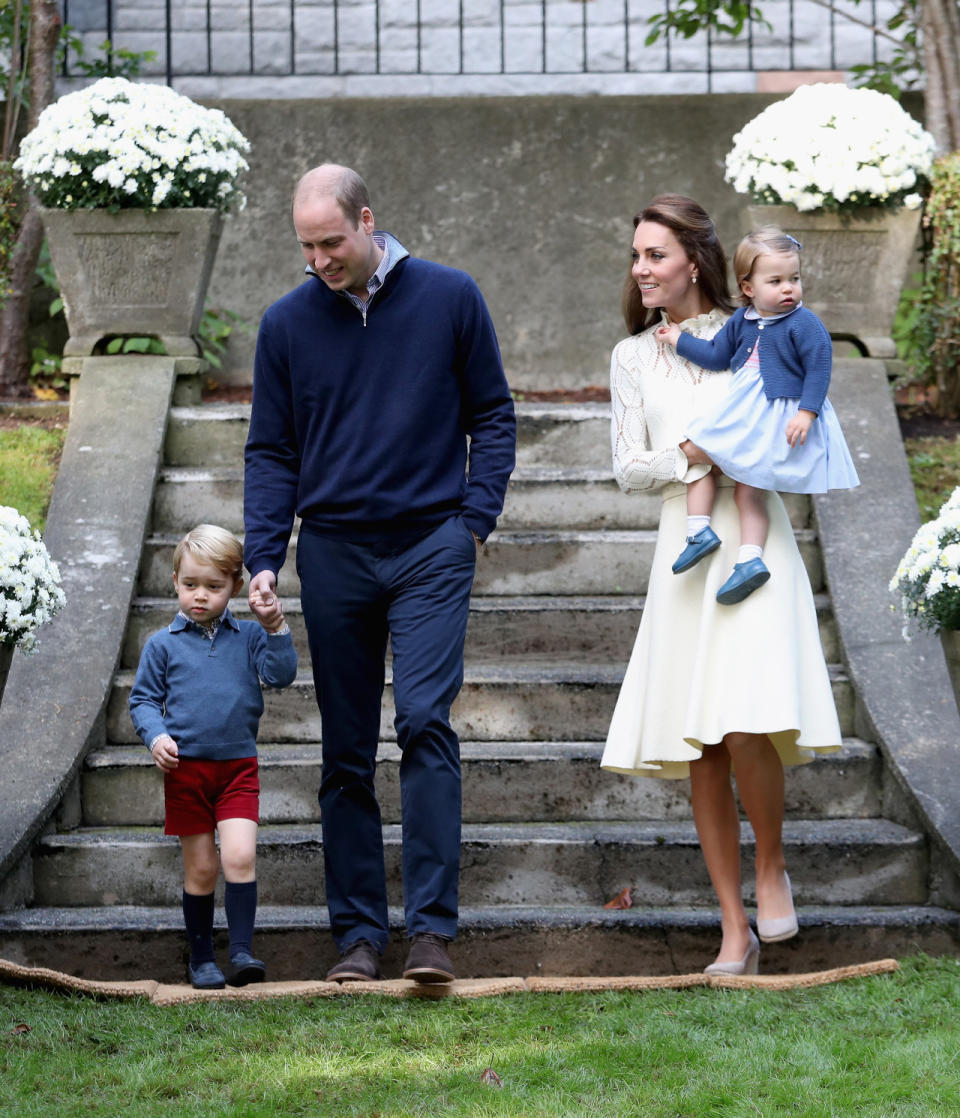 The Cambridge family entering a children's party. (Photo: Getty Images)