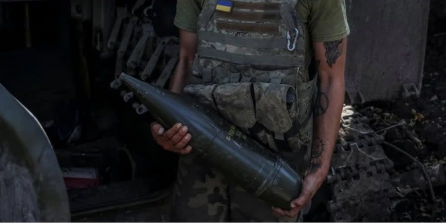 EU pledges to provide Ukraine with artillery shells