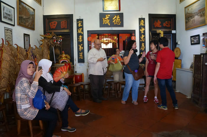 Reception area: The first floor consists of a reception area, a souvenir shop and a dining room that also functions as a gathering space for special occasions.