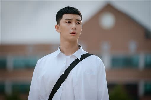 朴敘俊在《梨泰院Class》中頂著小平頭。（圖／Netflix提供）