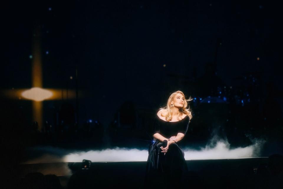 Credit: Raven B. Varona Headline: Adele Thanks Fans for 'Coming Back to Me' During Opening Night of 'Perfect' Las Vegas Residency