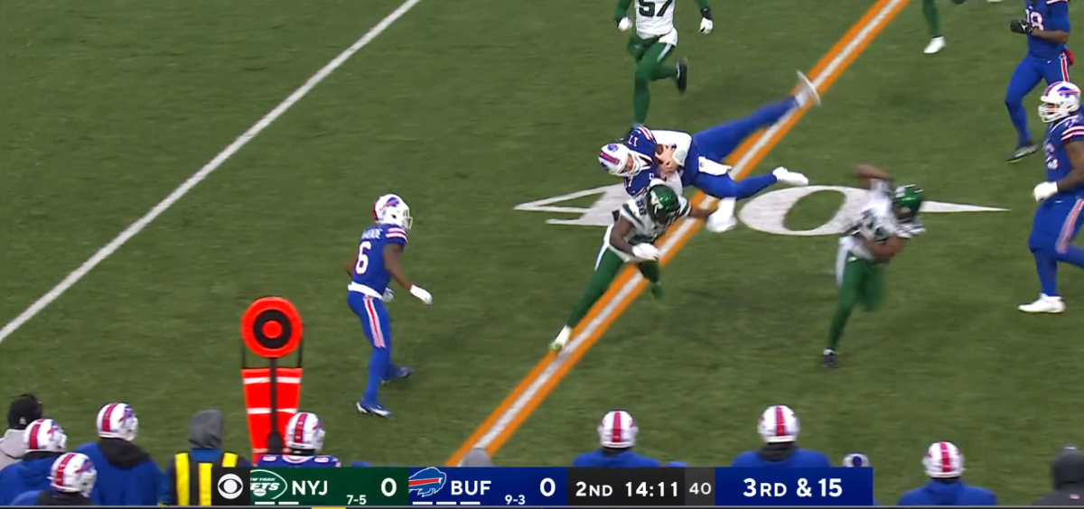 Josh Allen performs 360 hurdle for first down against Jets