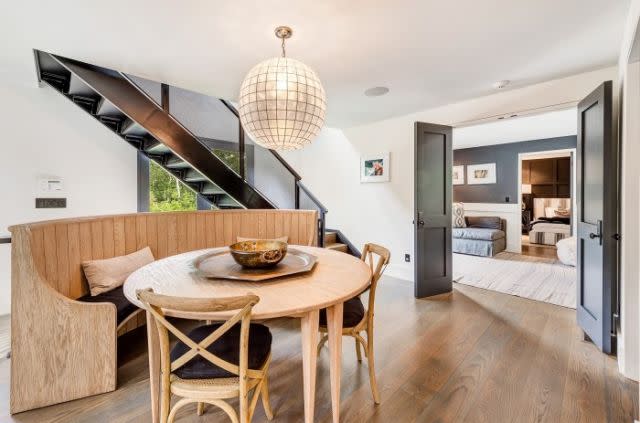 <p>How cute is this breakfast nook and those French doors?</p>