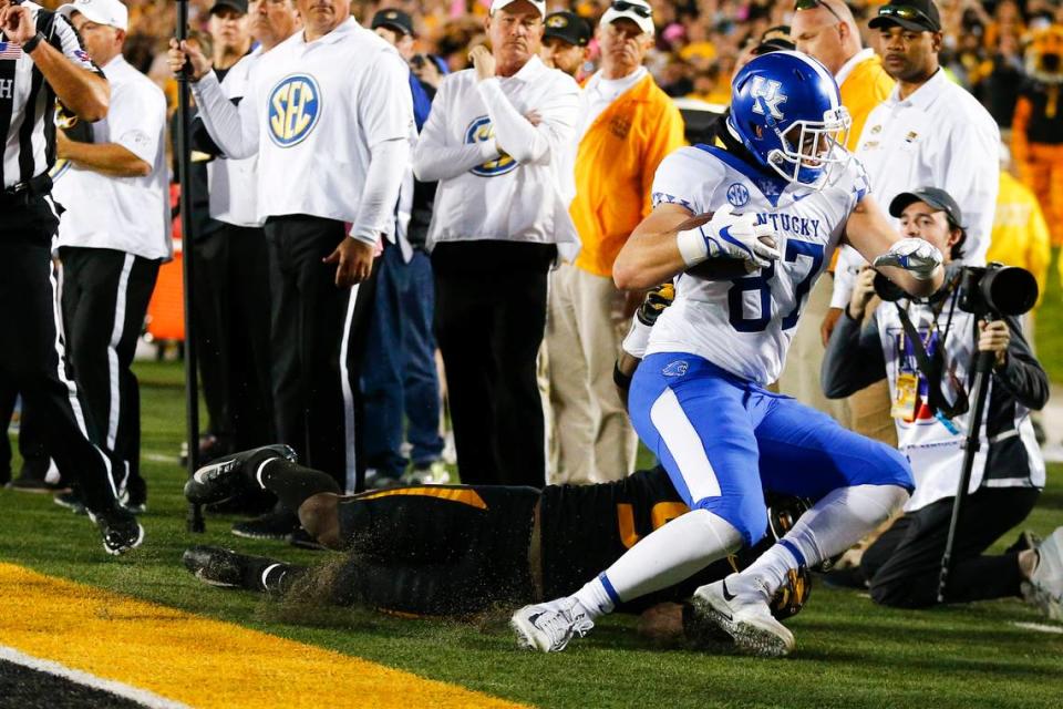 Kentucky tight end C.J. Conrad caught the game-winning touchdown on an untimed, final play that followed a controversial pass interference call against Missouri in UK’s 15-14 win in Columbia in 2018. Alex Slitz/Herald-Leader file photo