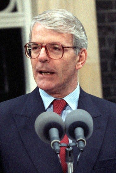 梅傑爵士（Sir John Major)1990年—1997年擔任英國首相/維基