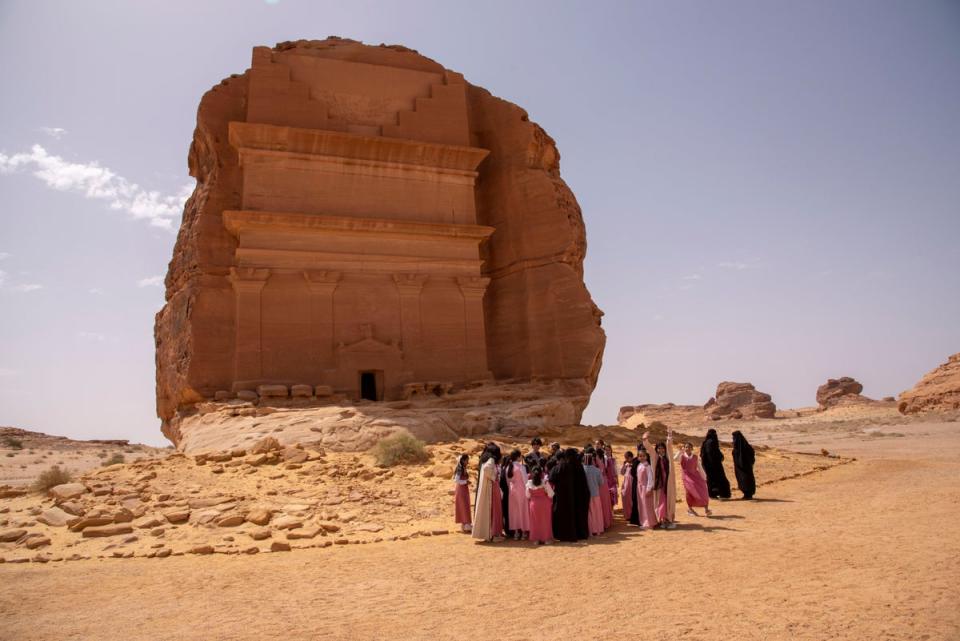 Schoolgirls explore the historic site of Hegra (Radhika Aligh)