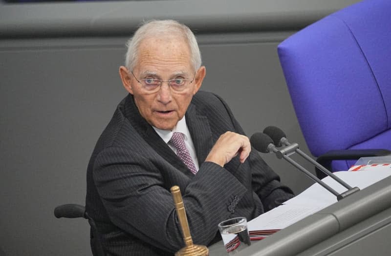 German Bundestag President Wolfgang Schaeuble speaks at the constituent session of the new Bundestag. Michael Kappeler/dpa