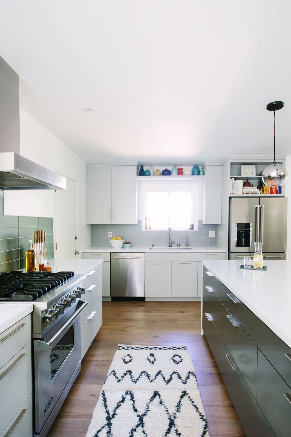 14 Times White Kitchen Cabinets Transformed A Space