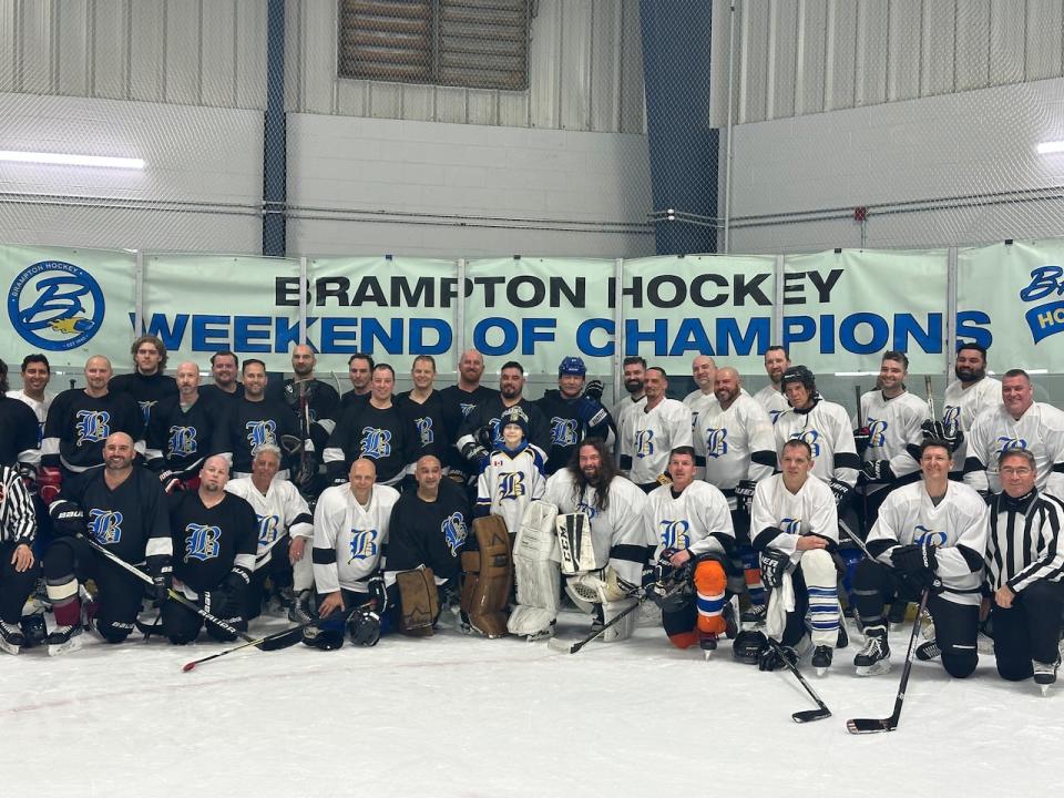 Brampton Hockey organized a coaches vs coaches game in honour of Eli's journey. Celebrated players like Wendel Clark participated. Clark also awarded Eli with an autographer jersey. 