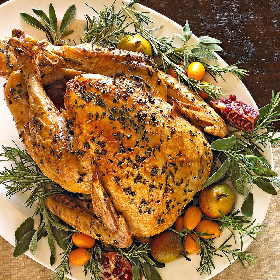 traditional-herbed-roast-turkey-5451434_0.jpg