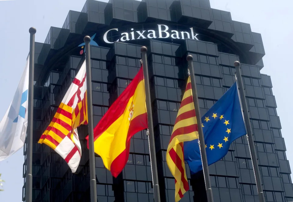 CaixaBank earns 1,573 million, 62% less due to the effect of the merger