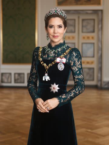 <p>Steen Evald, Kongehuset</p> Queen Mary poses for a portrait by Steen Evald at Christiansborg Palace, released by the Danish Royal House on April 25, 2024.