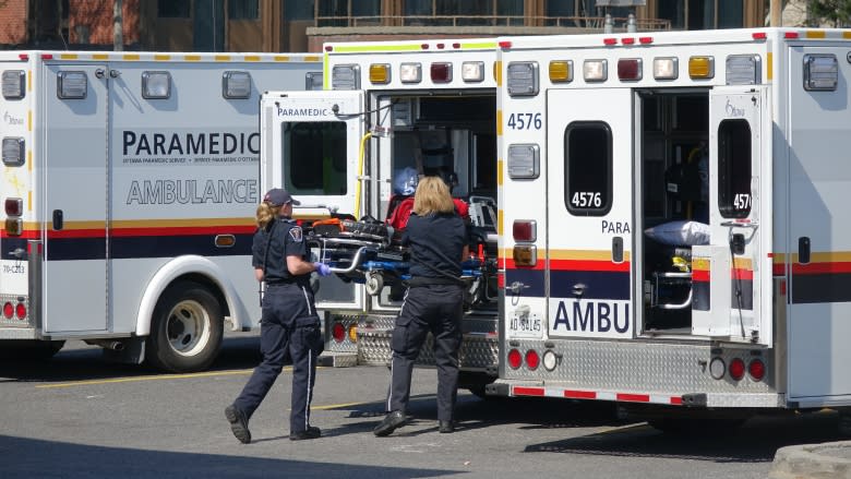 Ottawa pulls out of tentative deal with rural paramedics