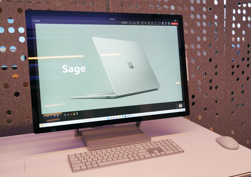 <p>Surface Studio 2+</p>
