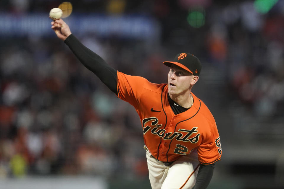 San Francisco Giants' Anthony DeSclafani pitches against the San Diego Padres during the first inning of a baseball game in San Francisco, Friday, Oct. 1, 2021. (AP Photo/Jeff Chiu)