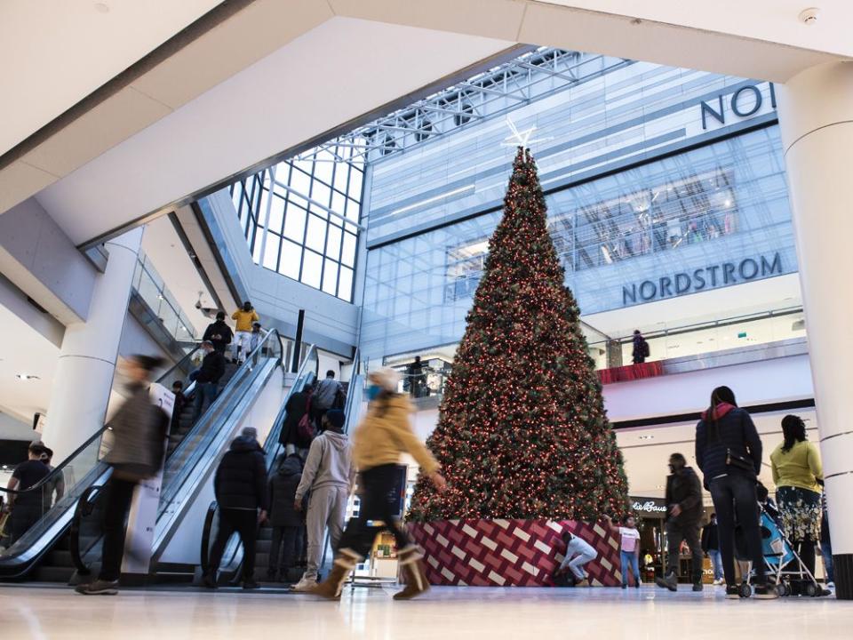 Holiday-Retail-Outlook 20221018