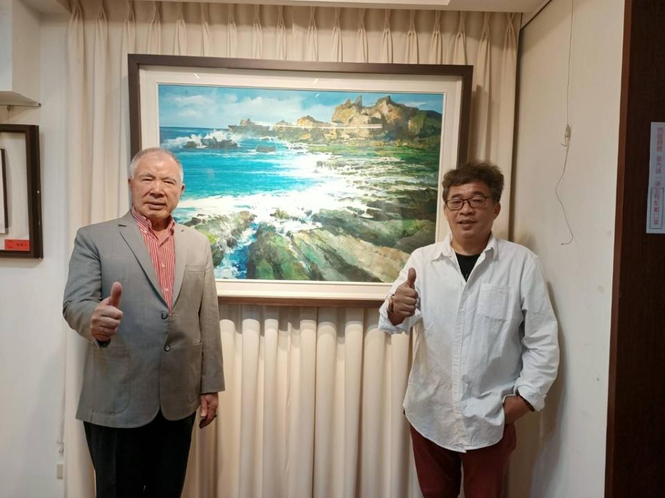 圖說：台北市信華慈善基金會董事長廖信華(左)邀請台灣鄉土畫家林榮(右)至信華公益畫廊設展。
