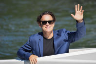 <p>Matt Dillon gave a smile and wave while arriving on Sept. 1. </p>