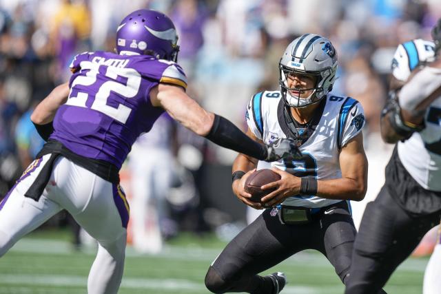 Offensive PFF grades from Vikings' 21-13 win vs. Panthers