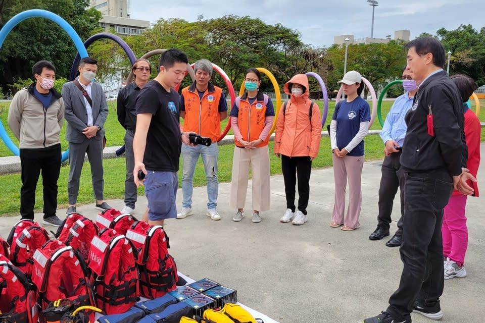 臺東縣今年共計採購87件海域防災救護物品及設備，包含2架IRB救生艇，後續交由民間協會使用，辦理災害防救工作協勤。