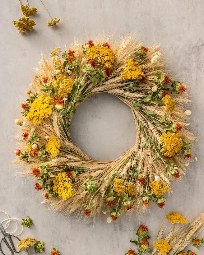 <p><a href="https://go.redirectingat.com?id=74968X1596630&url=https%3A%2F%2Fwww.balsamhill.com%2Fp%2Fdried-wildflower-trails-artificial-fall-wreaths-and-greenery%3Fsku%3D4004061&sref=https%3A%2F%2Fwww.veranda.com%2Fhome-decorators%2Fg29225605%2Fbest-christmas-wreaths%2F" rel="nofollow noopener" target="_blank" data-ylk="slk:Shop Now;elm:context_link;itc:0;sec:content-canvas" class="link ">Shop Now</a></p><p>Dried Wildflower Trails Foliage</p><p>balsamhill.com</p><p>$139.00</p>