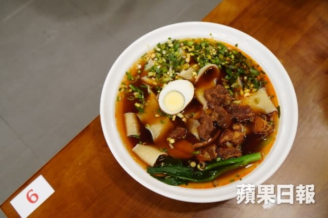 紅燒牛肉拉麵，$58。