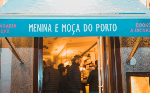 Menina e Moça, Porto - Credit: EDMUND