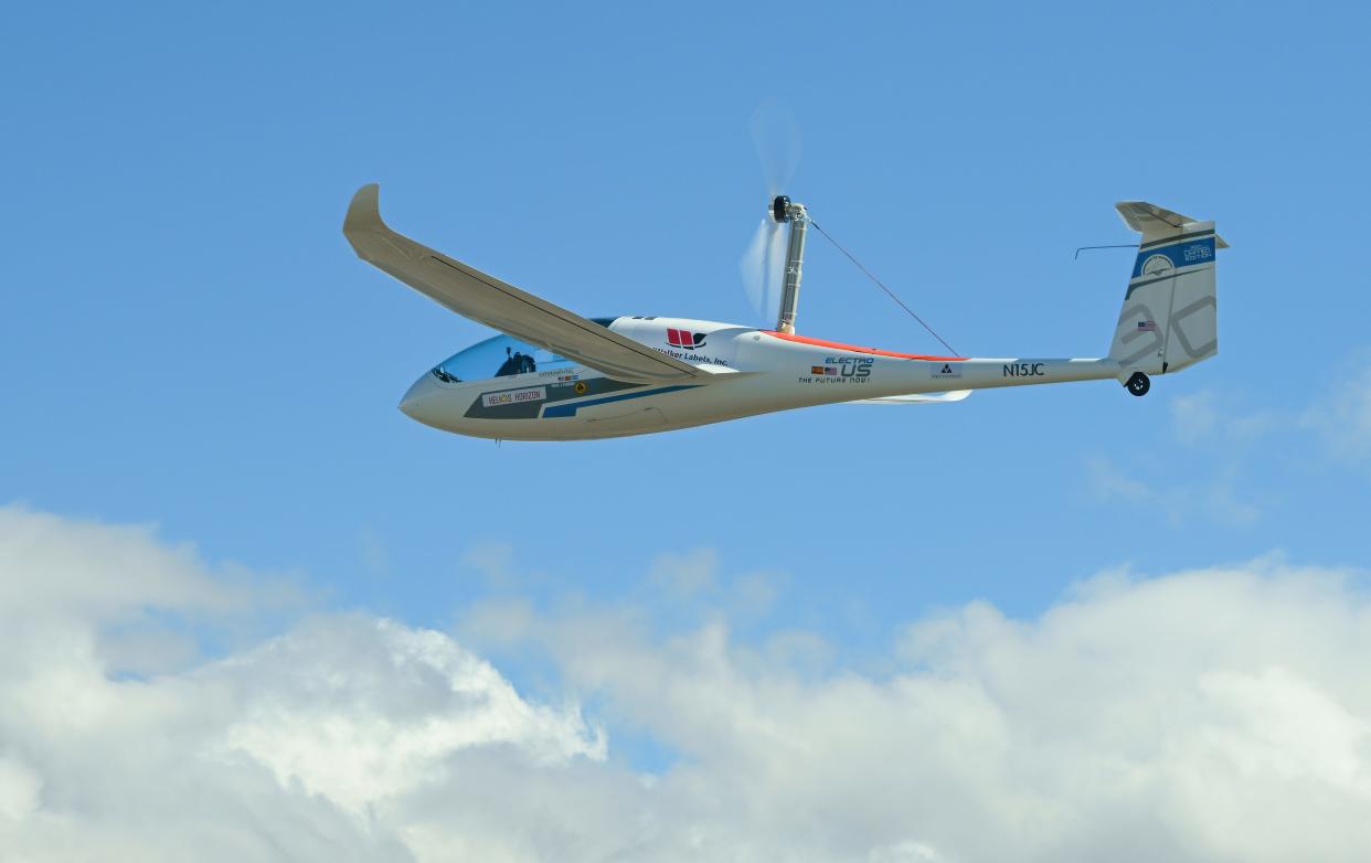 Miguel Iturmendi flew his Helios Horizon electric aircraft to an altitude of 22,000 feet on April 16, 2024 over Independence, California. The altitude is an unofficial world record. Iturmendi plans to return later this spring with a NAA judge to codify the record.