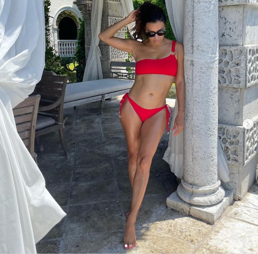 Eva Longoria red bikini snap